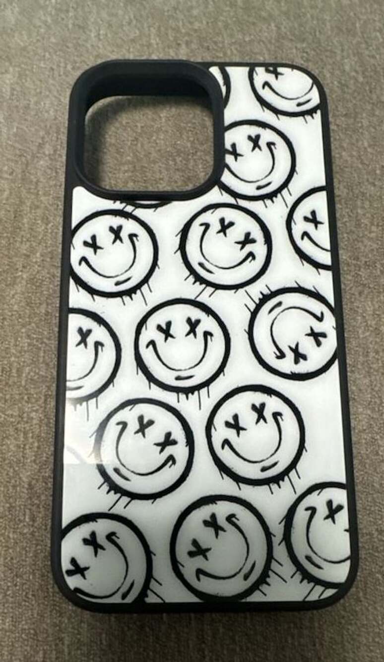 Micase iPhone Smiley Face Graffiti Tempered Glass Phone Case